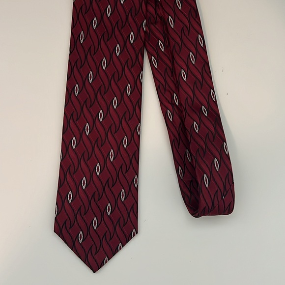 NWOT 100% Silk Men’s Red Tie - Picture 2 of 5